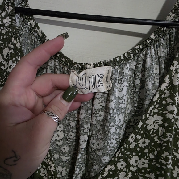 Out Found Green Floral Women's Dress - Picture 1 of 4